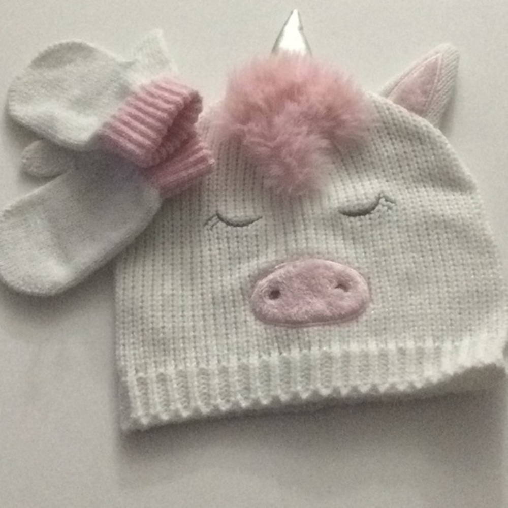 NWOT Unicorn Hat & Mittens Set Youth White…